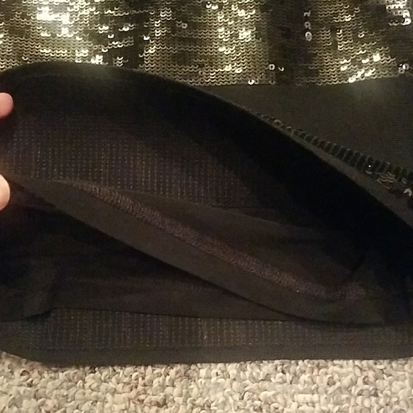 Sequin mini skirt - Picture 3 of 3